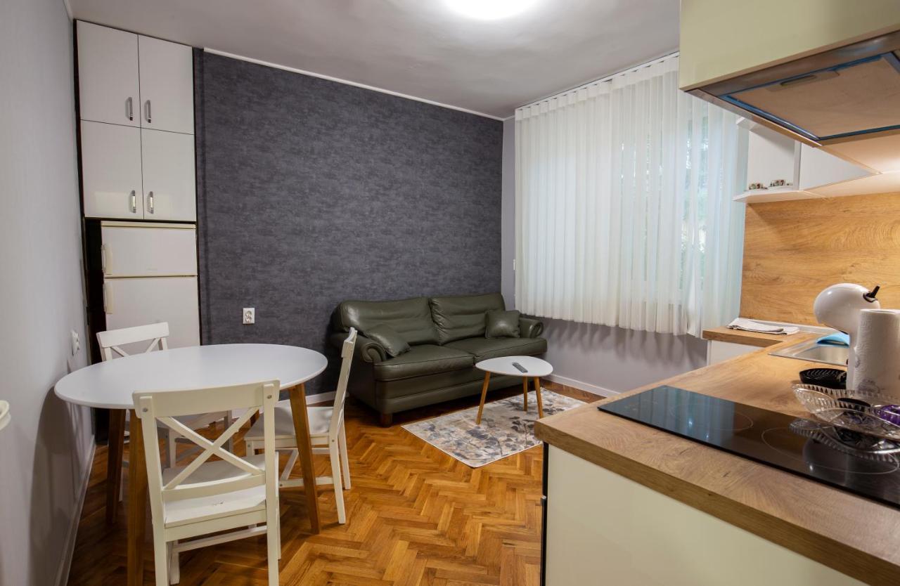 Apartment Little Vienna Ruse Exterior foto